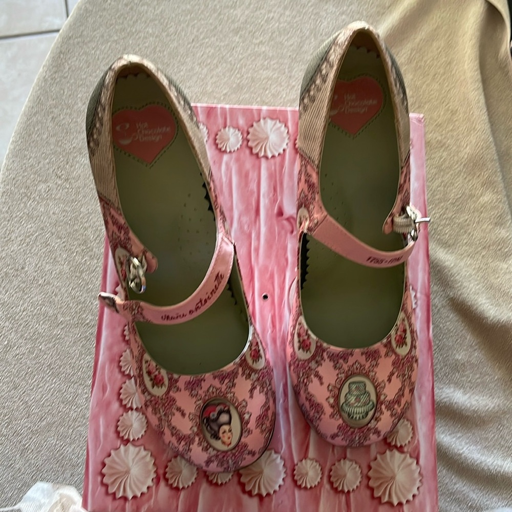 Hot chocolate design Marie Antoinette high heel Mary Jane size 10.